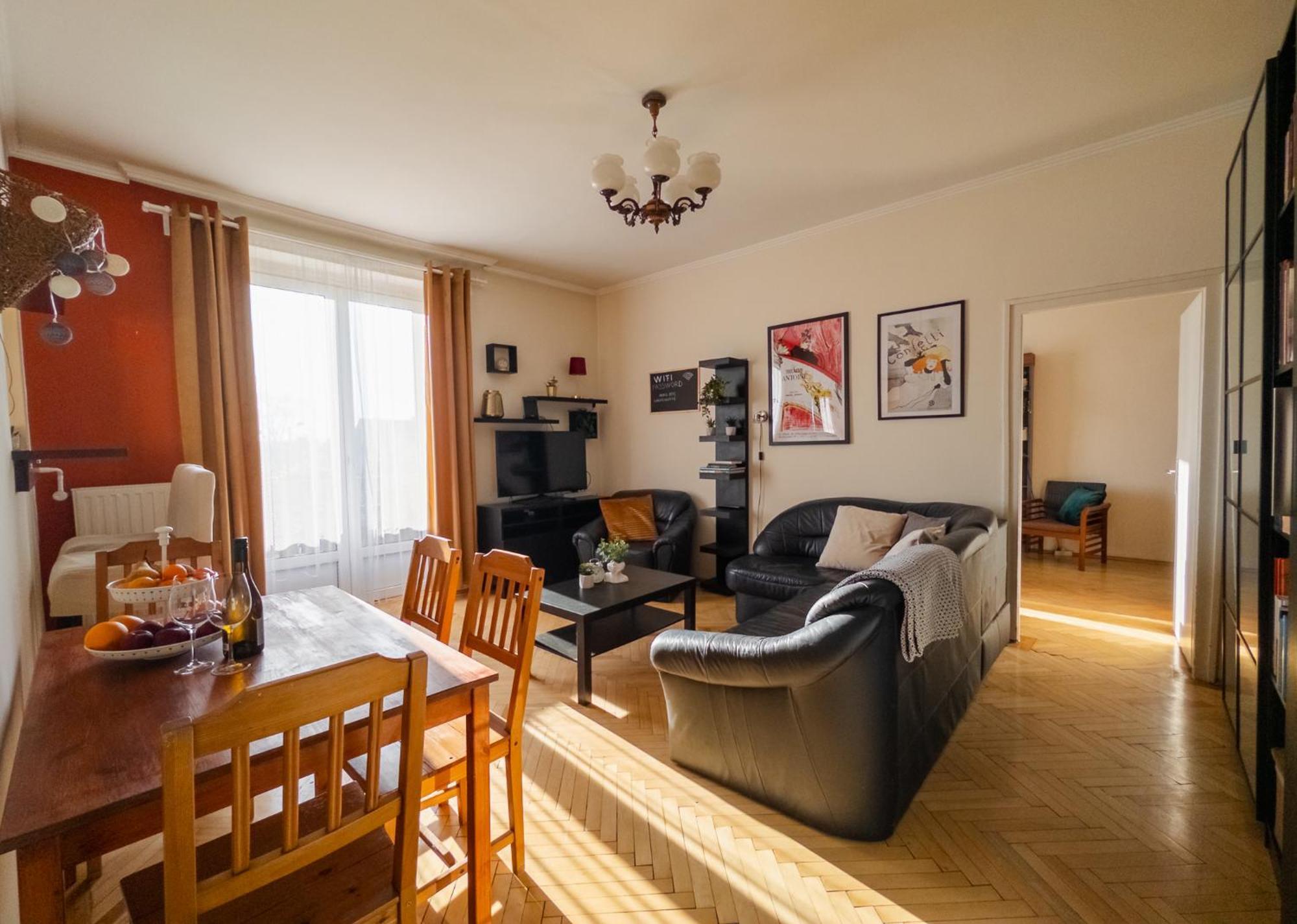 Loggia Apartment *